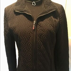 Beautiful short  coat by Gallery in medium